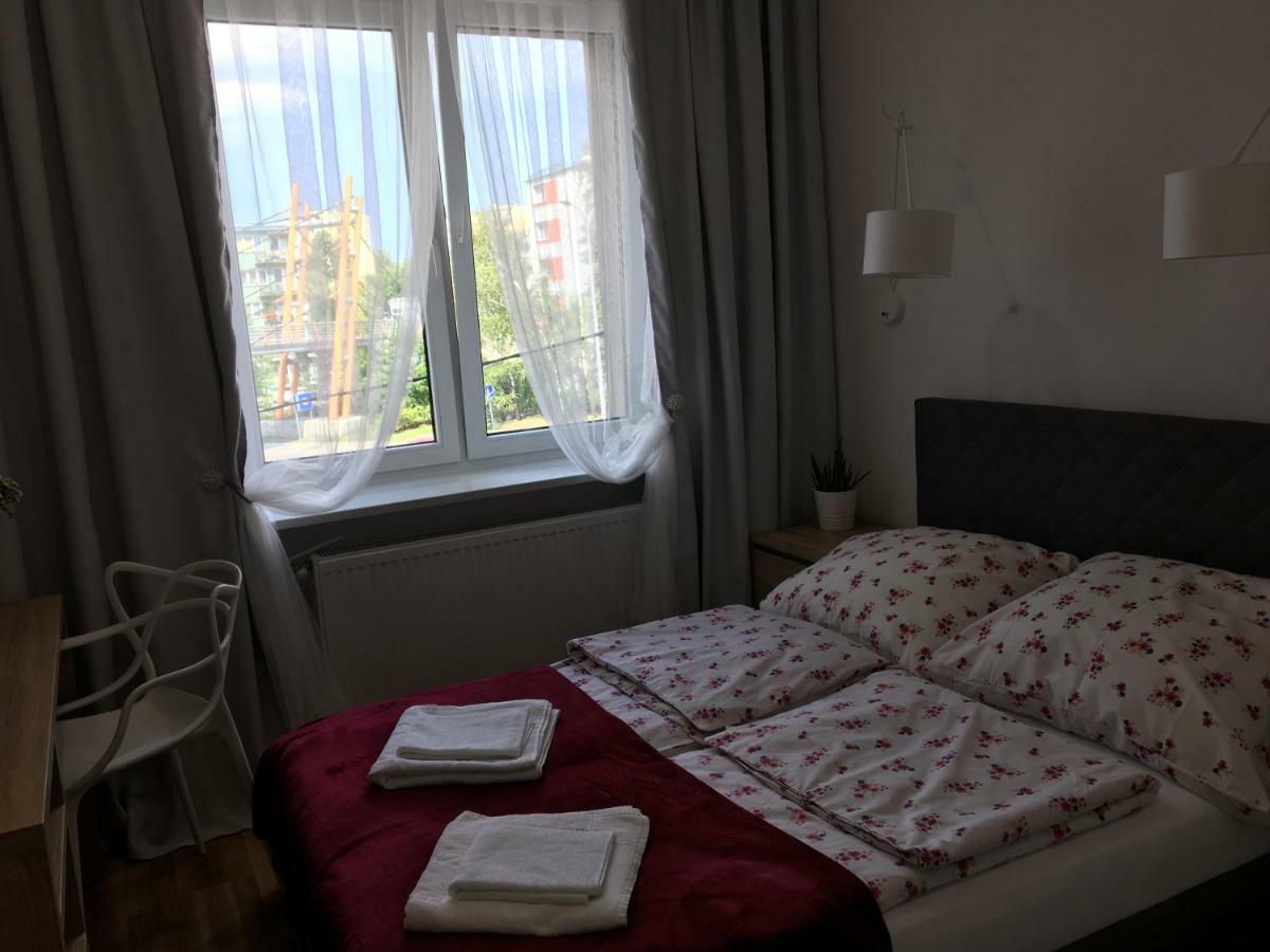 Family & Business Elegant Apartments Ul Astronautow Centrum Downtown - 3 Bedroom, Parking Kielce Exterior photo