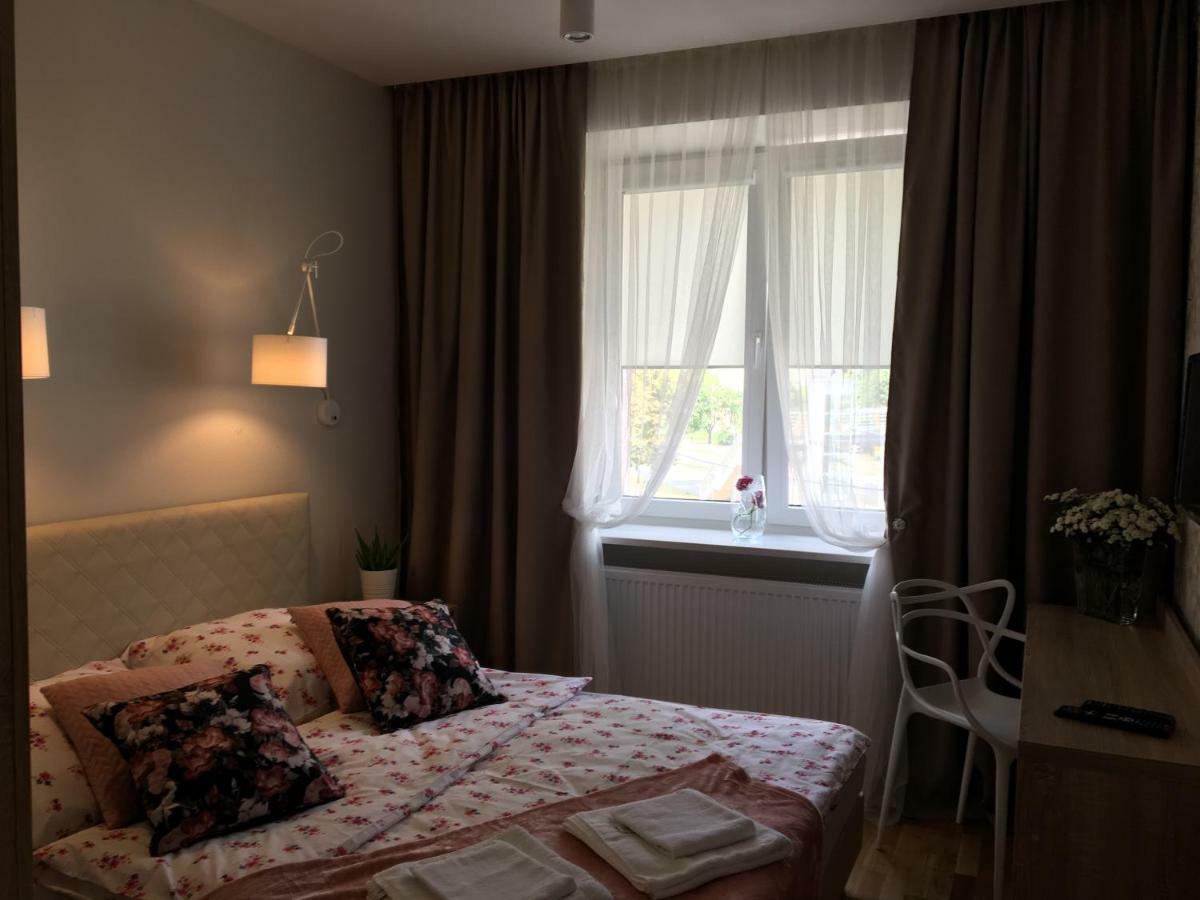 Family & Business Elegant Apartments Ul Astronautow Centrum Downtown - 3 Bedroom, Parking Kielce Exterior photo