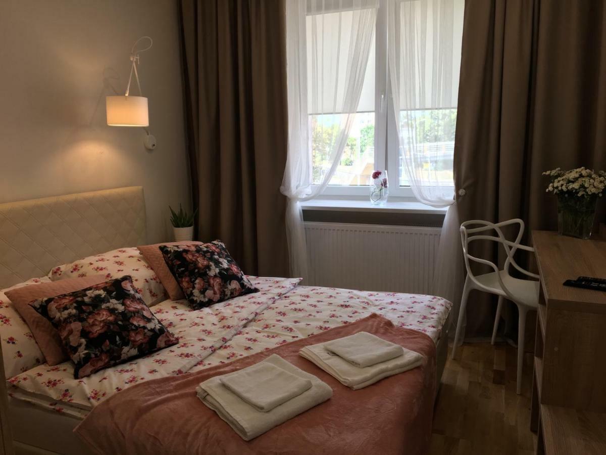 Family & Business Elegant Apartments Ul Astronautow Centrum Downtown - 3 Bedroom, Parking Kielce Exterior photo