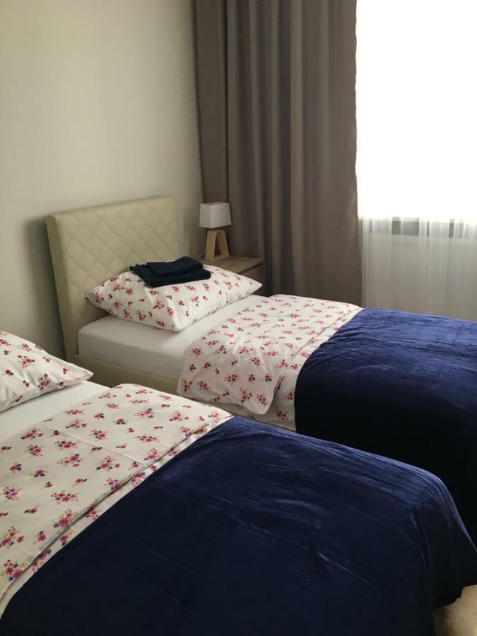 Family & Business Elegant Apartments Ul Astronautow Centrum Downtown - 3 Bedroom, Parking Kielce Exterior photo