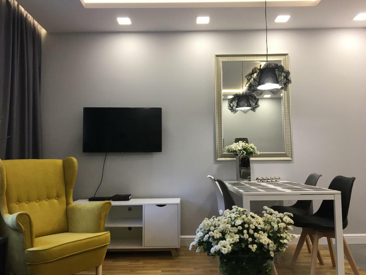 Family & Business Elegant Apartments Ul Astronautow Centrum Downtown - 3 Bedroom, Parking Kielce Exterior photo