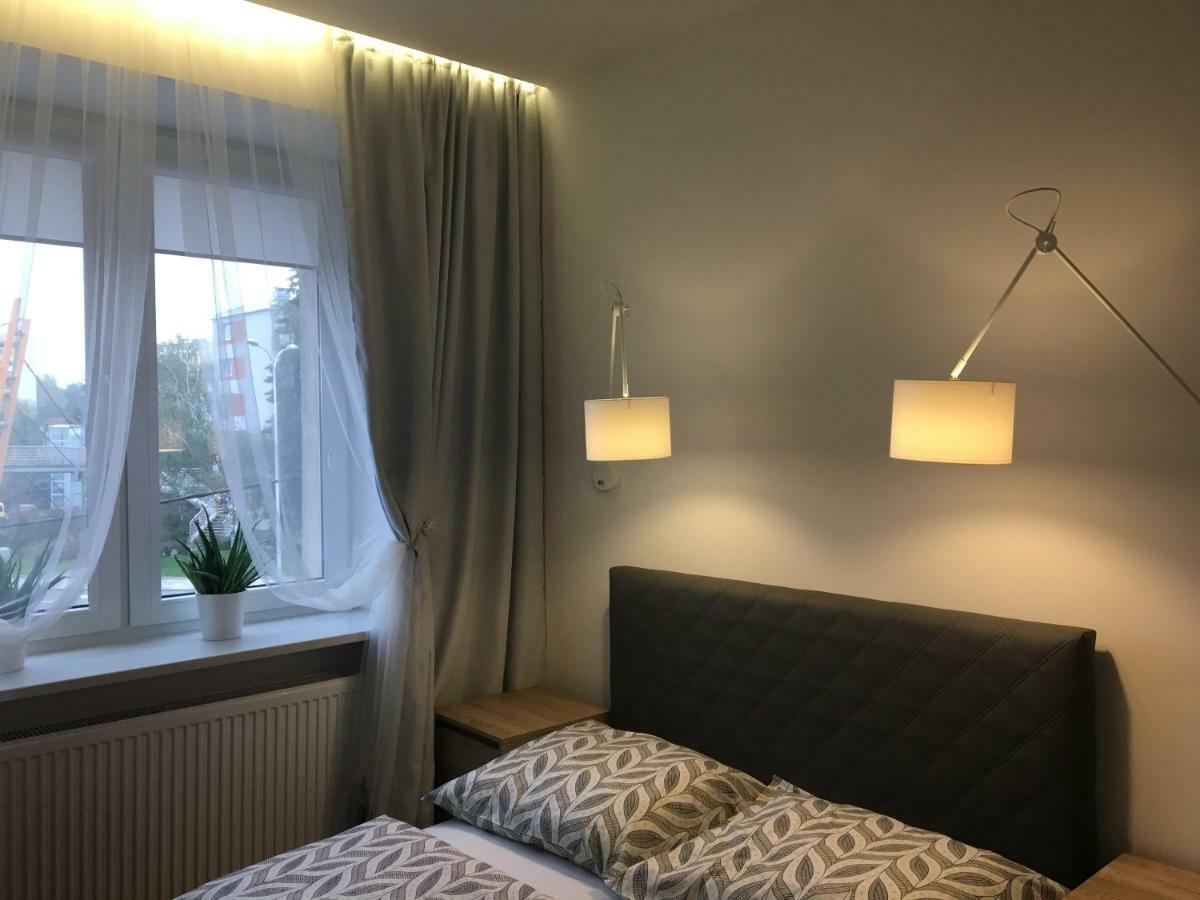 Family & Business Elegant Apartments Ul Astronautow Centrum Downtown - 3 Bedroom, Parking Kielce Exterior photo